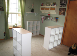 Hij zet 3 IKEA kastjes tegen elkaar aan en maakt dit voor zijn vrouw…Wat een gaaf resultaat!!